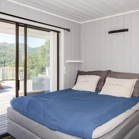 Nice In W/ Wifi And 4 Bedrooms * Farsund