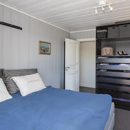 Prázdninový dům Nice In W/ Wifi And 4 Bedrooms Farsund