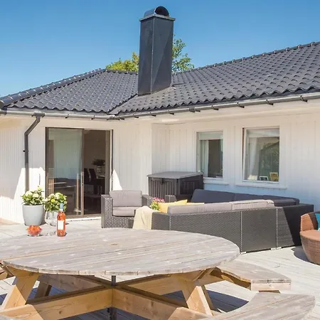 Nice In W/ Wifi And 4 Bedrooms *