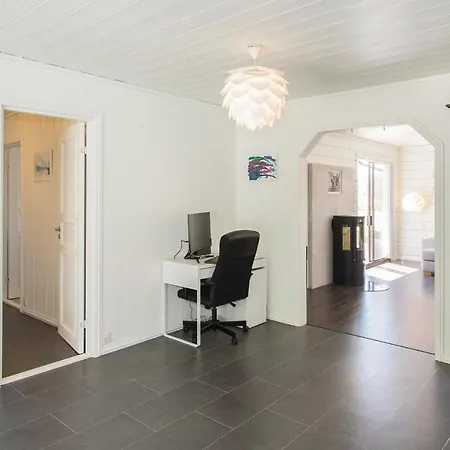 Prázdninový dům Nice In W/ Wifi And 4 Bedrooms *
